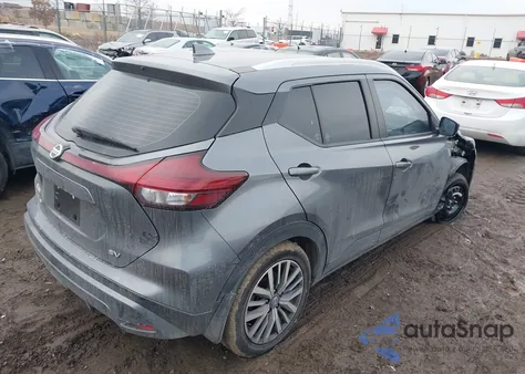 2021 Nissan Kicks Sv Xtronic Cvt z USA, uszkodzony, nr VIN 3N1CP5CV5ML515410